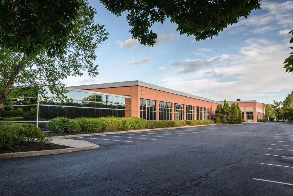 330 South Service Road Melville Corporate Center II Property